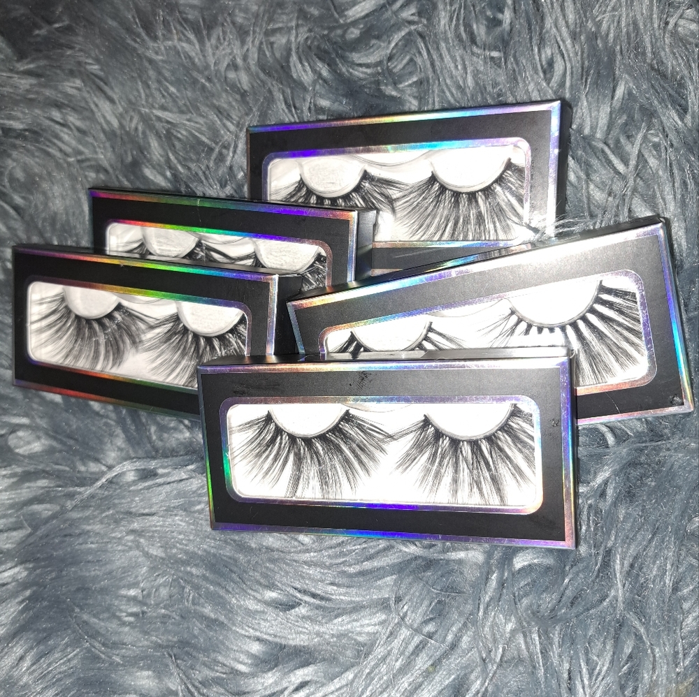 Lashes - Picture 2 of 2